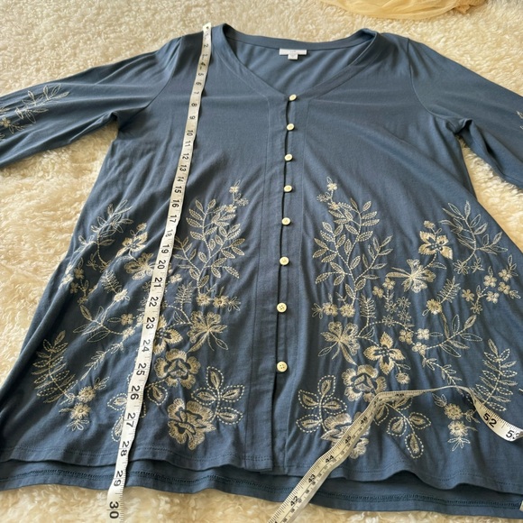 J.Jill Floral Expressions V-Neck Tunic Top Blue White Embroidered Floral Size M - Picture 10 of 14
